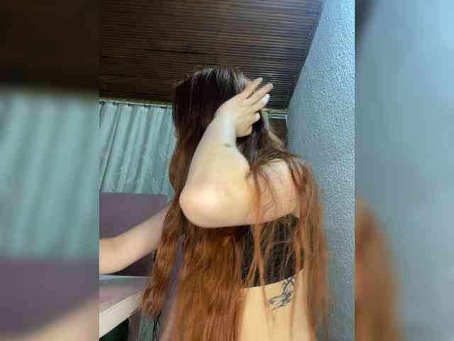 Pamela-Velvet webcam