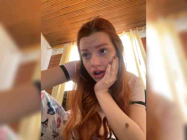 Pamela-Velvet webcam