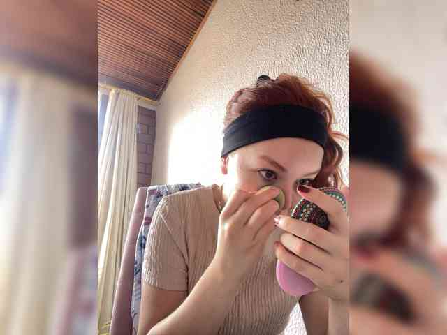 Pamela-Velvet webcam