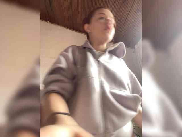 Pamela-Velvet Pamela-Velvet