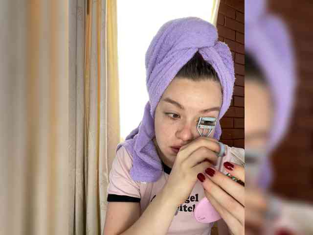 Pamela-Velvet webcam