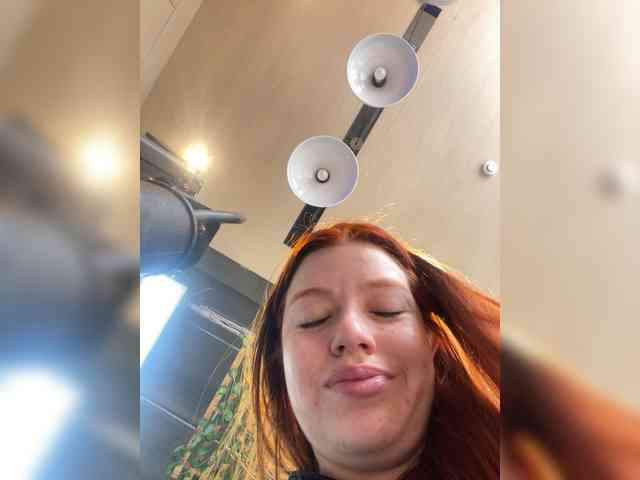 Pamela-Velvet webcam