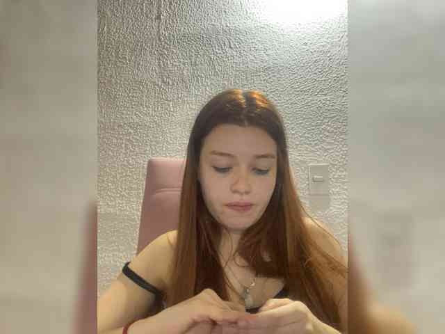 Pamela-Velvet webcam