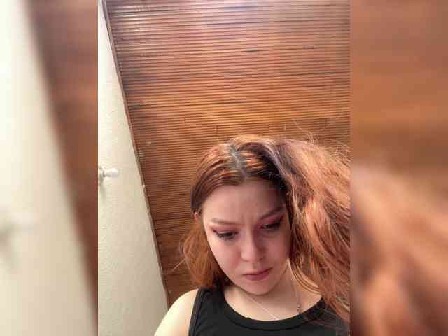 Pamela-Velvet Pamela-Velvet