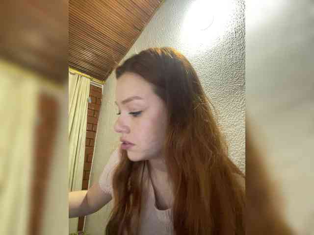 Pamela-Velvet webcam