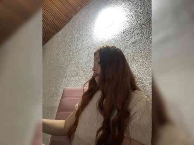 Pamela-Velvet webcam