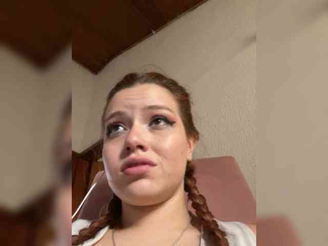 Pamela-Velvet Pamela-Velvet