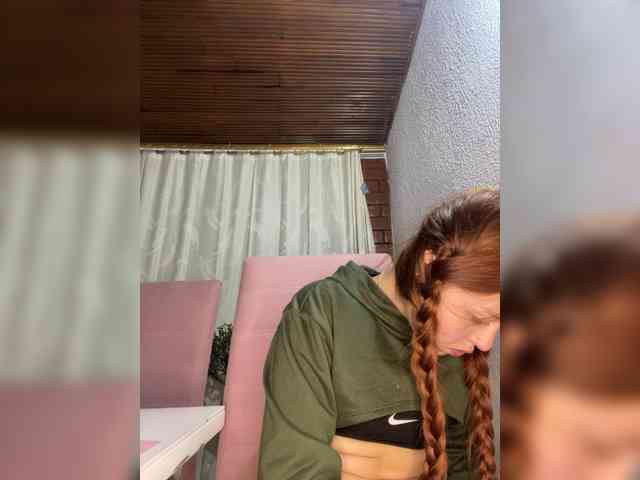 Pamela-Velvet webcam