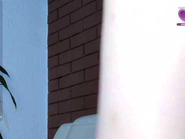 Pamela-Velvet webcam