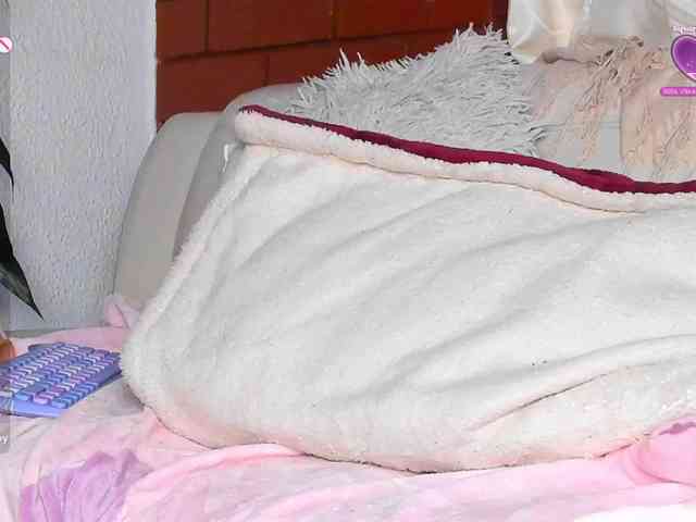 Pamela-Velvet webcam