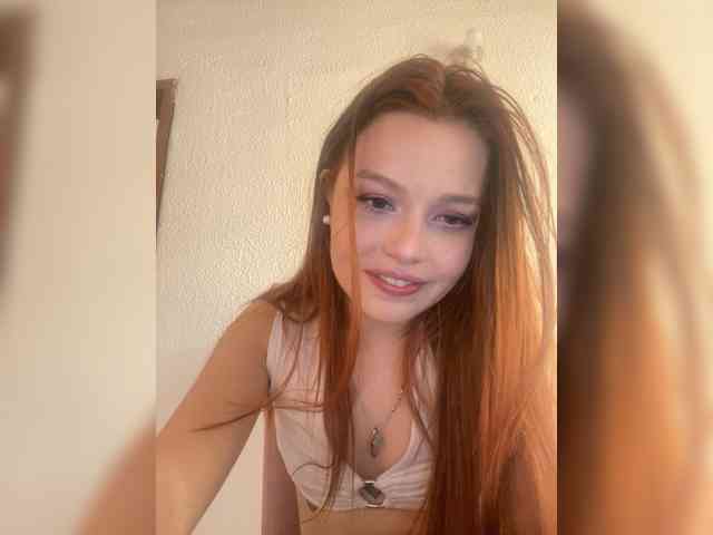 Pamela-Velvet webcam