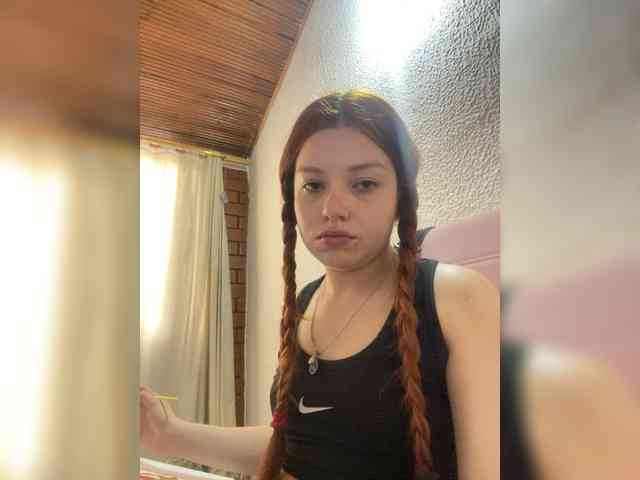 Pamela-Velvet webcam