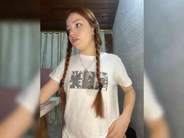 Pamela-Velvet Pamela-Velvet