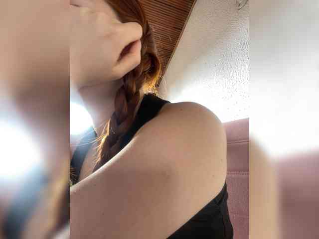 Pamela-Velvet webcam