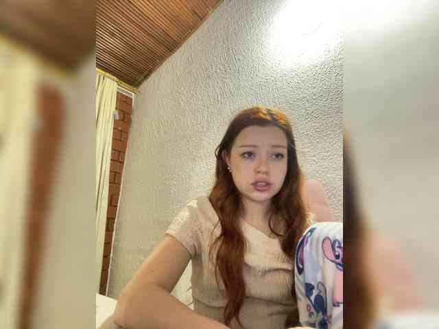 Pamela-Velvet webcam