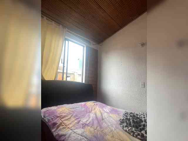 Pamela-Velvet webcam