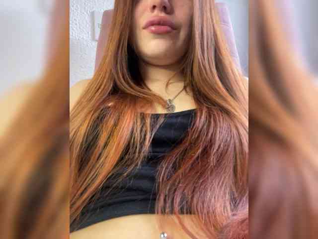 Pamela-Velvet webcam