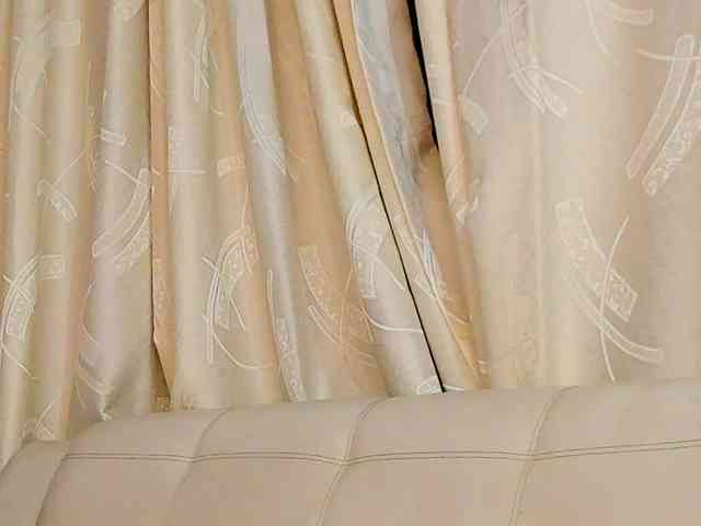 Pamela-Velvet Pamela-Velvet