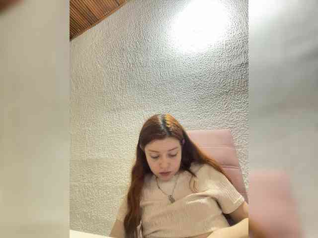 Pamela-Velvet webcam