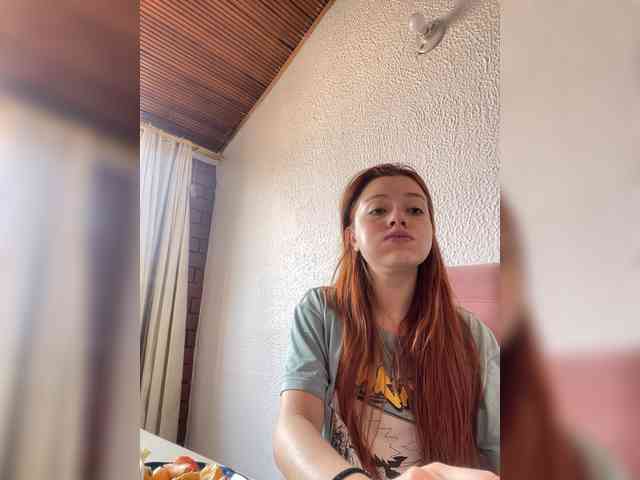 Pamela-Velvet webcam