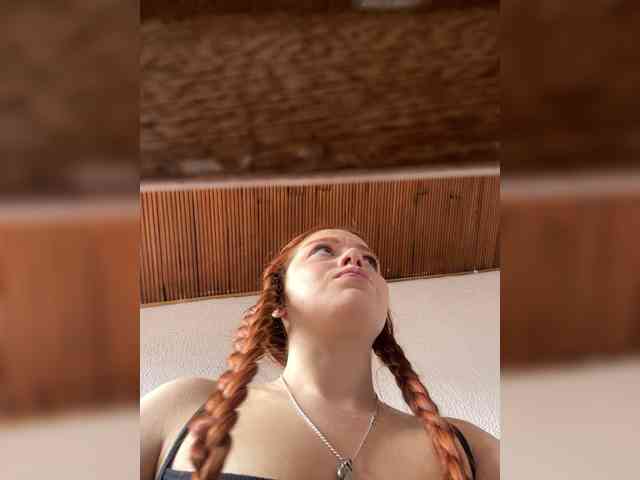 Pamela-Velvet webcam