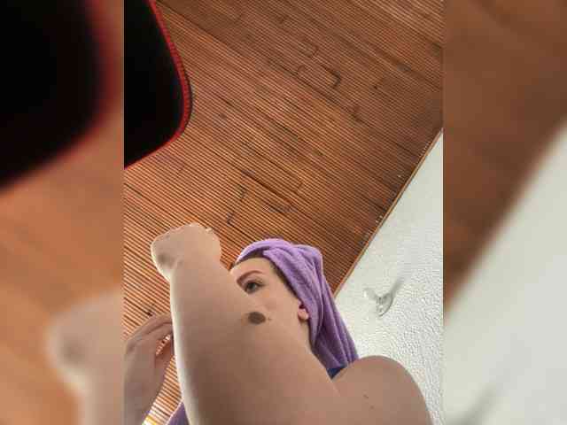 Pamela-Velvet webcam