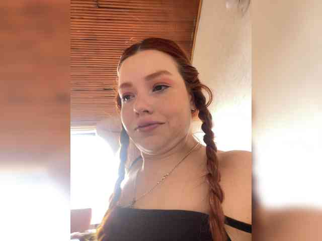 Pamela-Velvet webcam