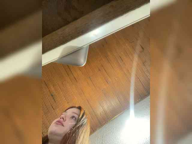 Pamela-Velvet webcam