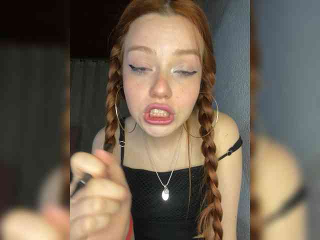 Pamela-Velvet webcam