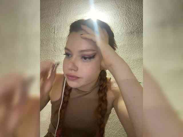 Pamela-Velvet Pamela-Velvet