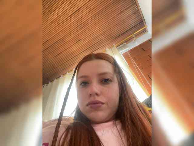 Pamela-Velvet webcam