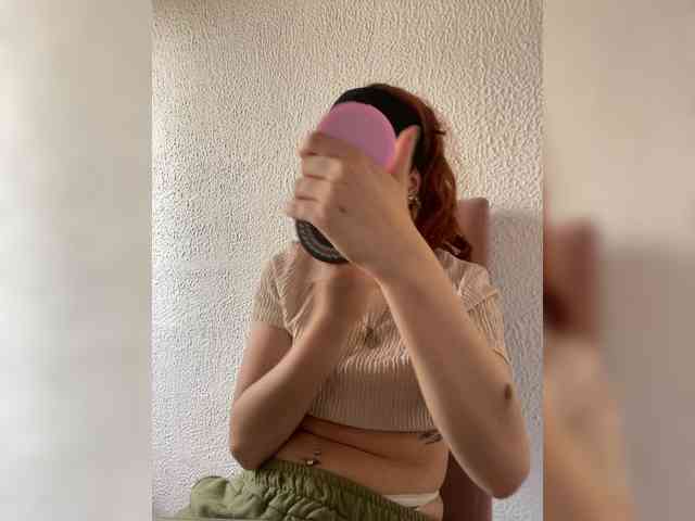 Pamela-Velvet webcam