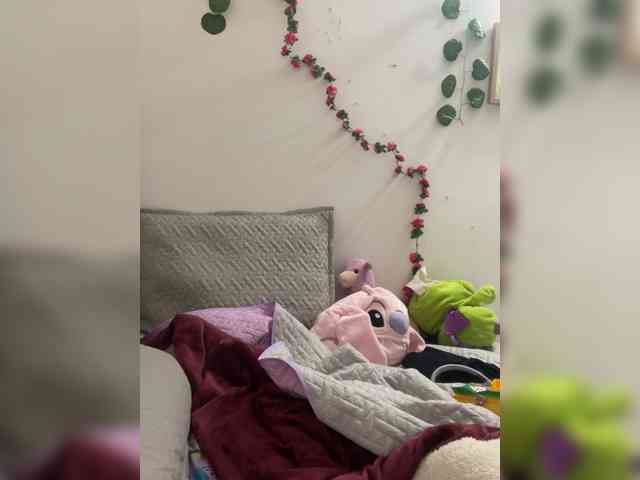 Pamela-Velvet webcam