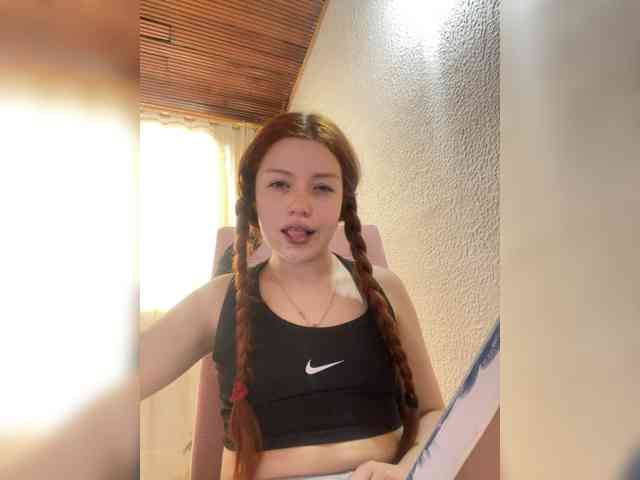 Pamela-Velvet webcam