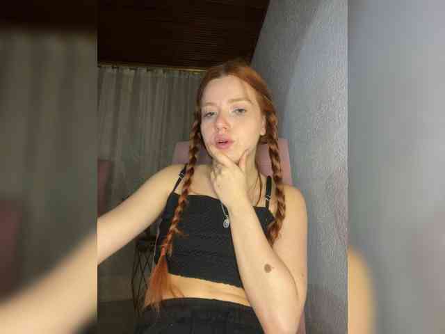 Pamela-Velvet webcam