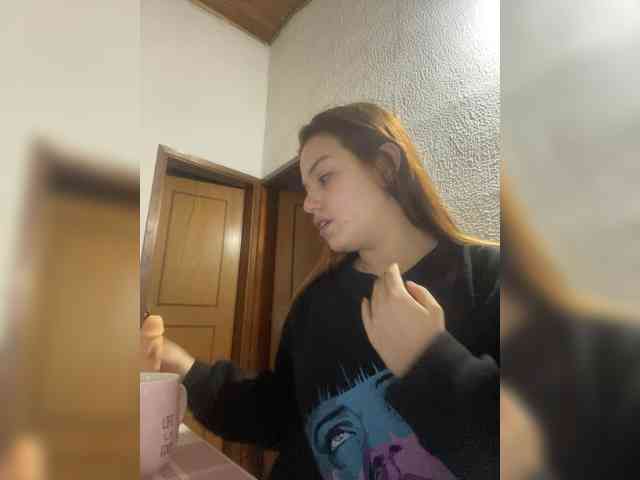 Pamela-Velvet webcam