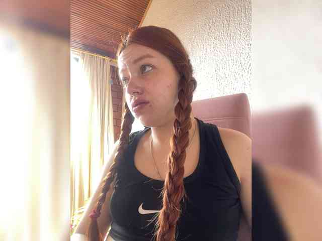 Pamela-Velvet webcam