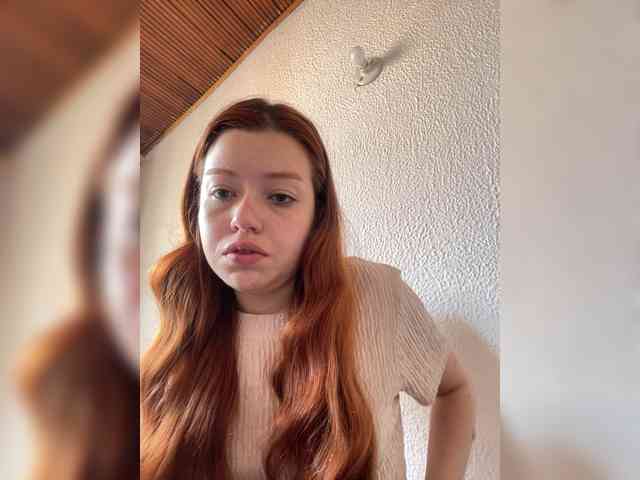 Pamela-Velvet webcam