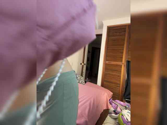 Pamela-Velvet webcam