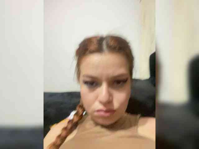 Pamela-Velvet Pamela-Velvet