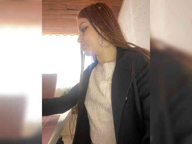 Pamela-Velvet webcam