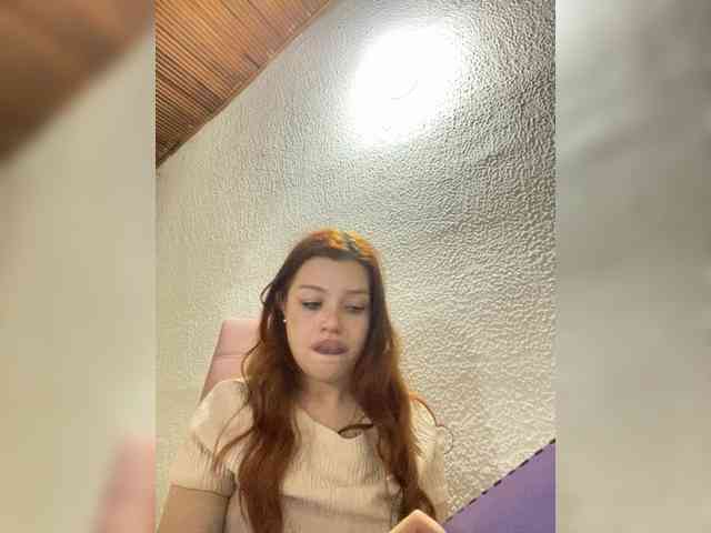 Pamela-Velvet webcam