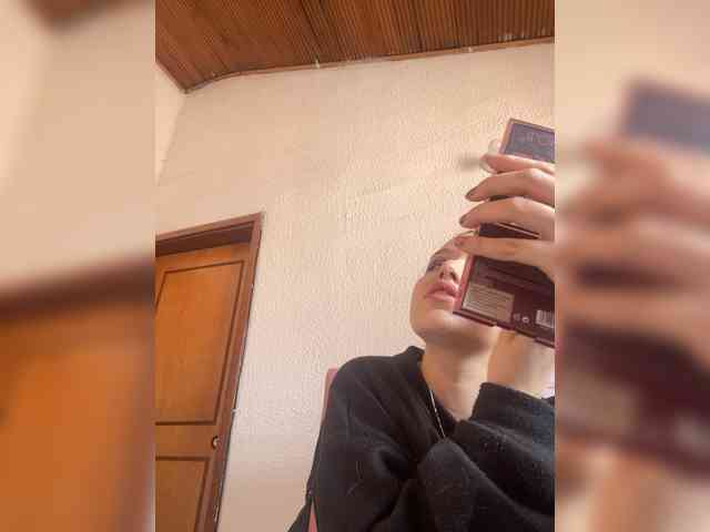 Pamela-Velvet webcam