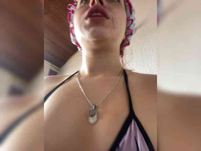 Pamela-Velvet webcam