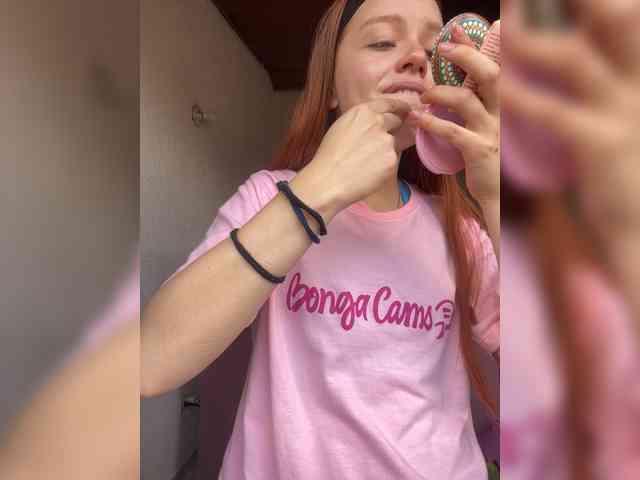 Pamela-Velvet webcam