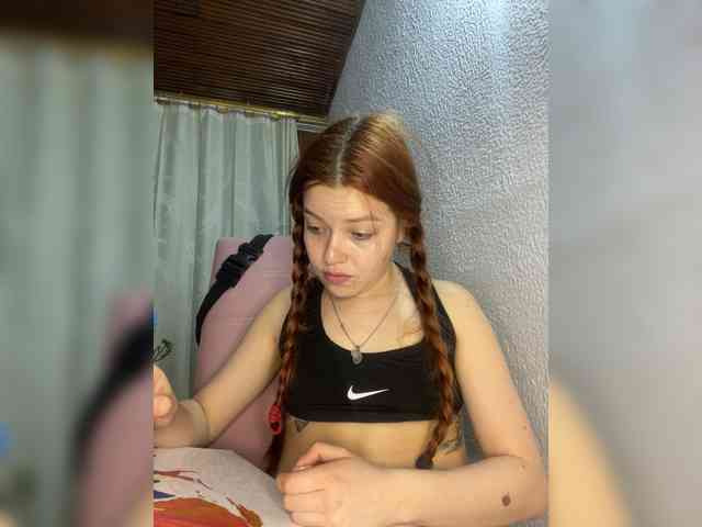 Pamela-Velvet webcam