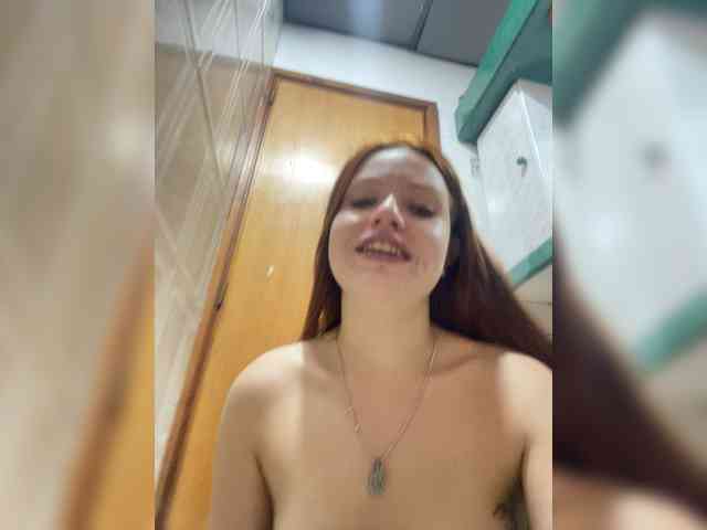 Pamela-Velvet webcam