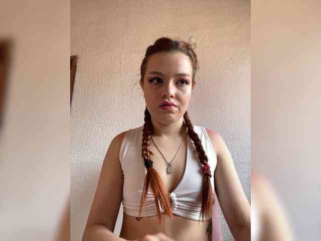 Pamela-Velvet Pamela-Velvet