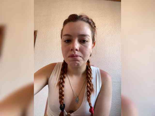 Pamela-Velvet Pamela-Velvet