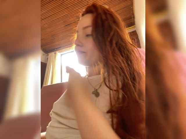 Pamela-Velvet webcam